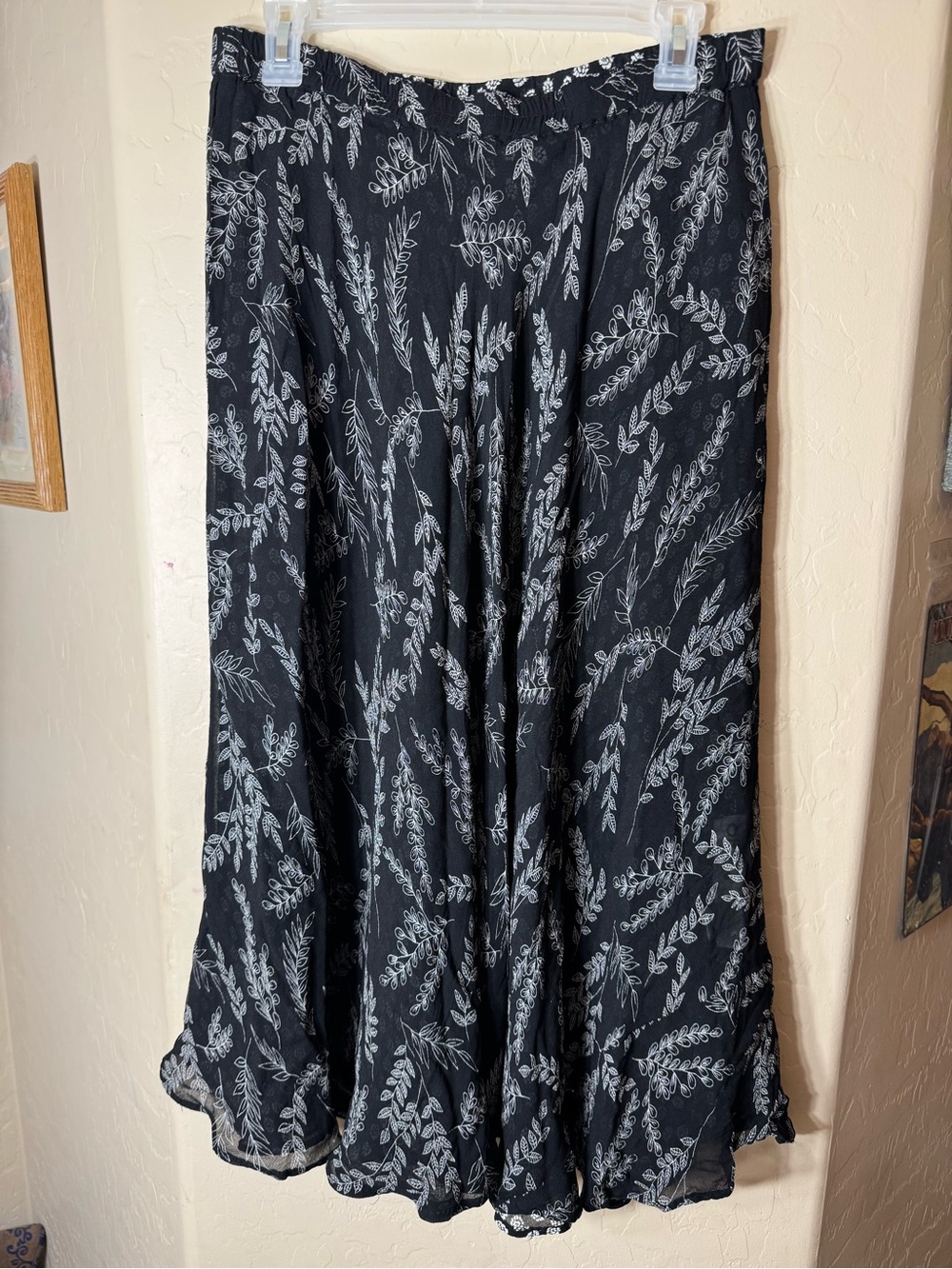 Orvis Reversible Black White Rayon Midi Skirt Women’s Medium Floral Print